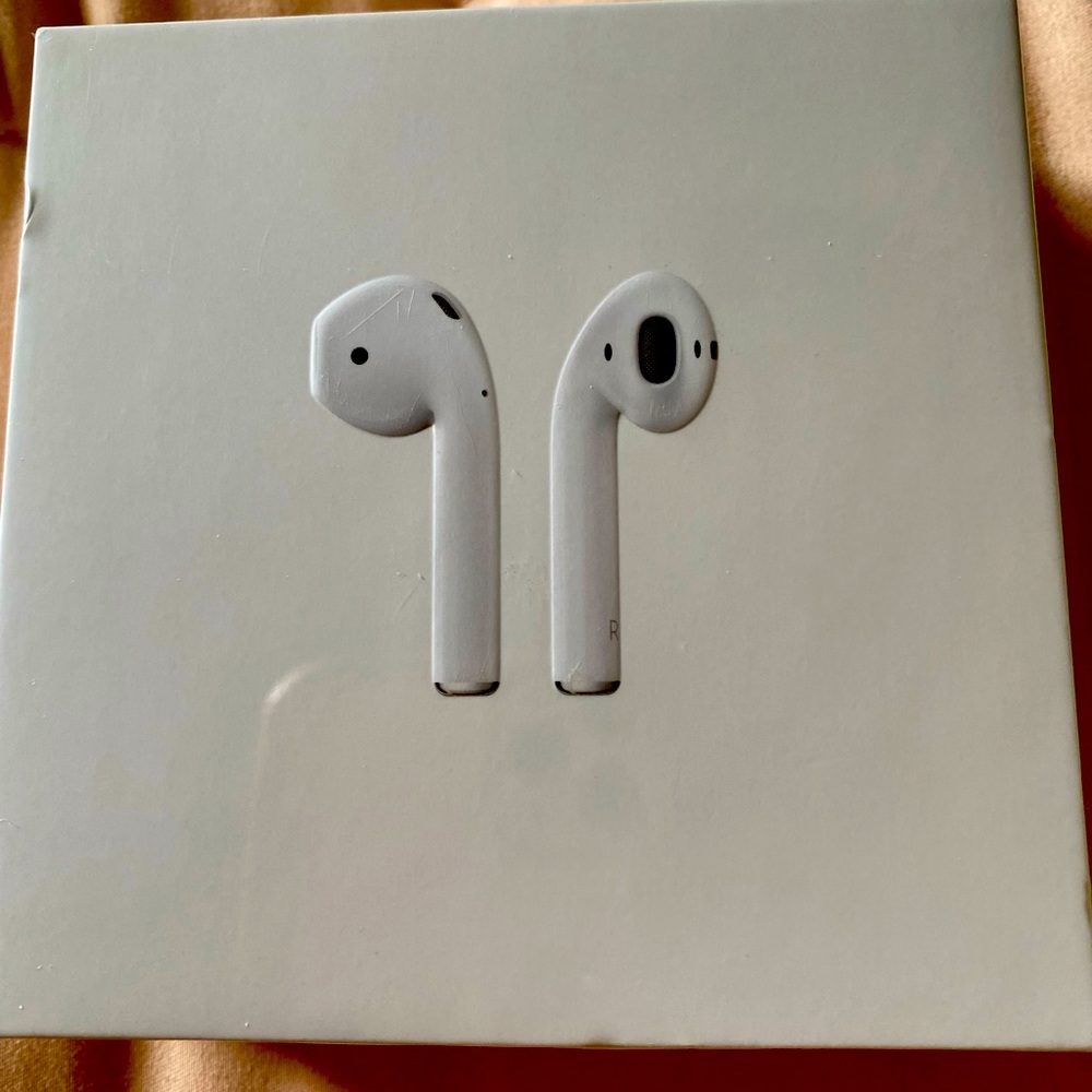 AirPods new never opened